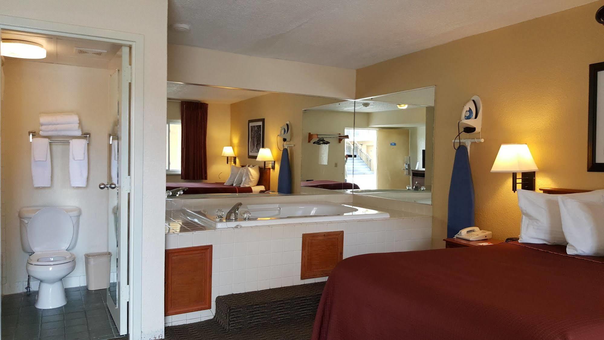 Cedar Cove Hotel Sandusky Exterior foto