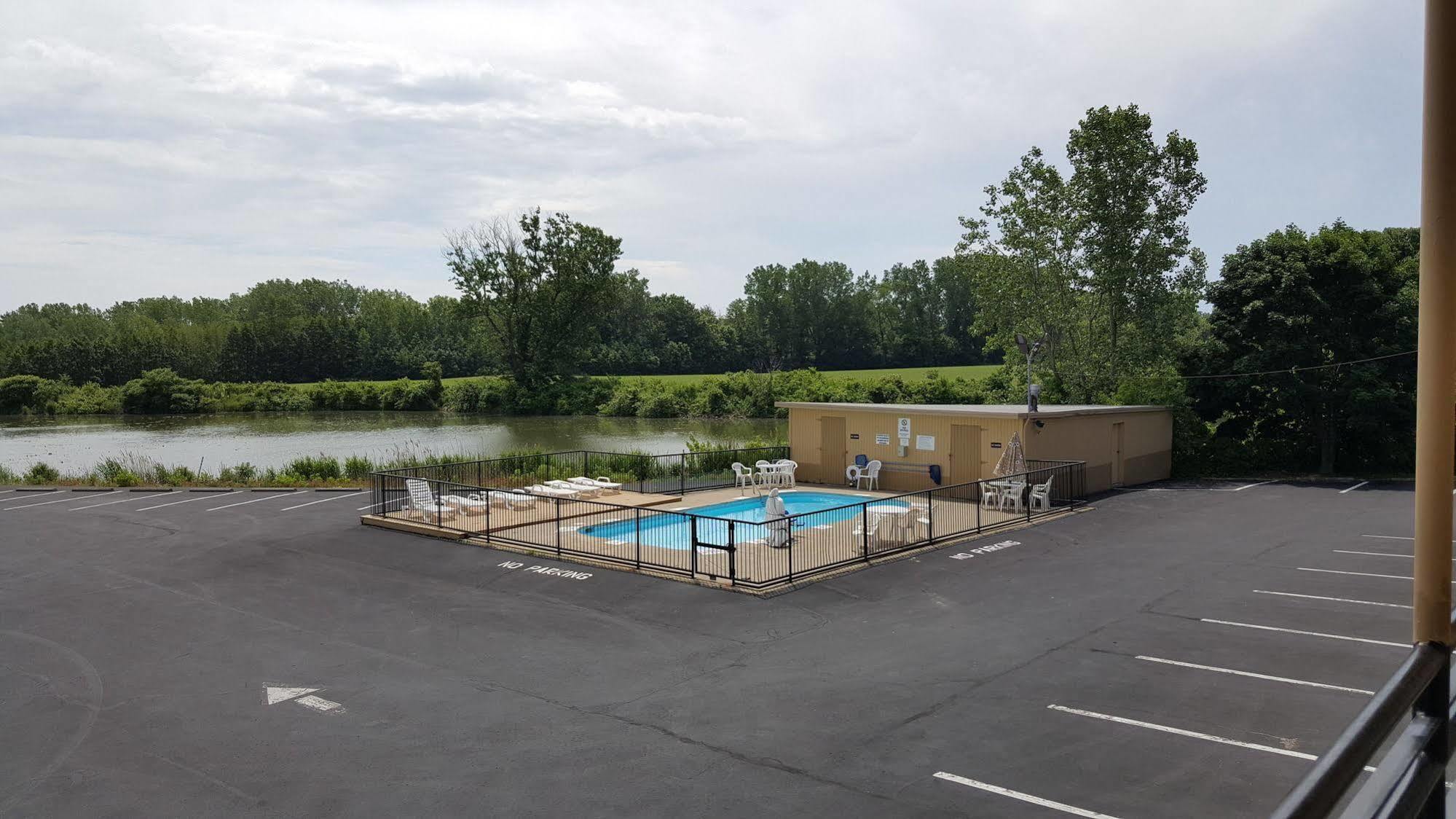 Cedar Cove Hotel Sandusky Exterior foto